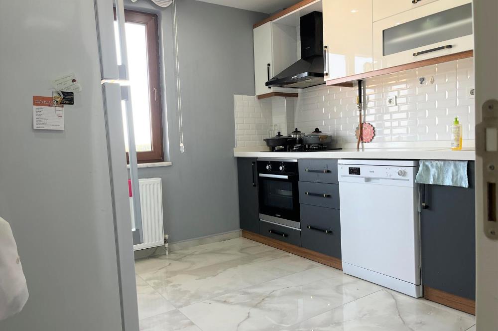 BAHÇELİEVLERDE TEKNİK LİSE CEDDESİ ÜZERİNDE 3+1 DUBLEX KİRALIK DAİRE