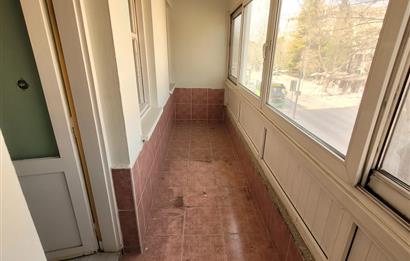 KAYALIK CADDESİNDE 2+1 120 m² KİRALIK OFİS