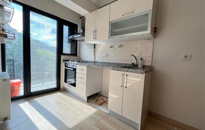 HASIRCIBAŞI CADDE ÜZERİ MERKEZİ LOKASYON KİRALIK 1+1 DAİRE
