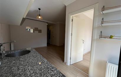 HASIRCIBAŞI CADDE ÜZERİ MERKEZİ LOKASYON KİRALIK 1+1 DAİRE