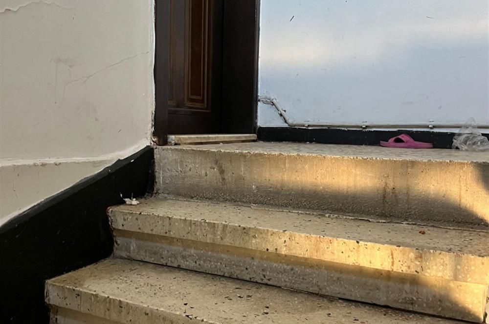 ÜMRANİYE'DE METROYA VE ÇARŞIYA ÇOK YAKIN KİRALIK 2+1