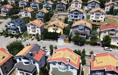ALACAATLIDA MUHTEŞEM HAVUZLU TAM MÜSTAKİL 5+2 SATILIK VİLLA