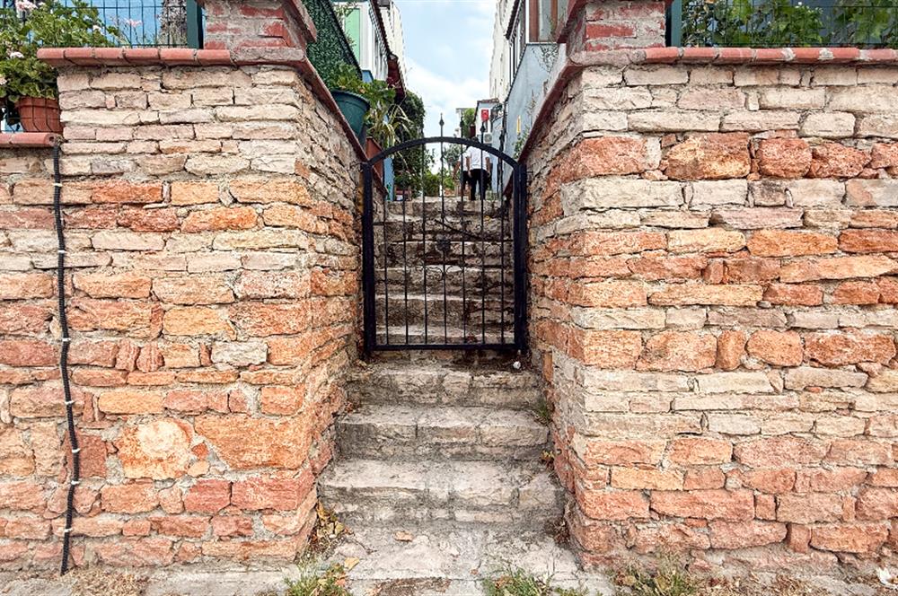 C21 BAL'dan YEKTA SİTESİ BAKIMLI ÖN CEPHE MASRAFSIZ 5 + 1 VİLLA