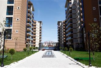 Güleç Teras’ta Yüzme Havuzlu  Eşyalı 1+1 Daire