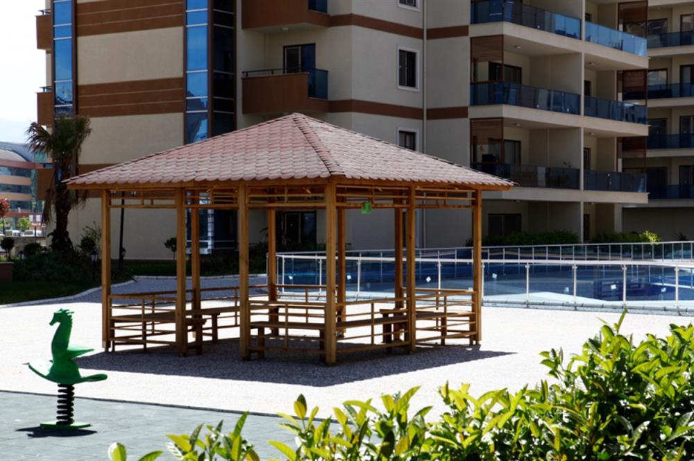 Güleç Teras’ta Yüzme Havuzlu  Eşyalı 1+1 Daire
