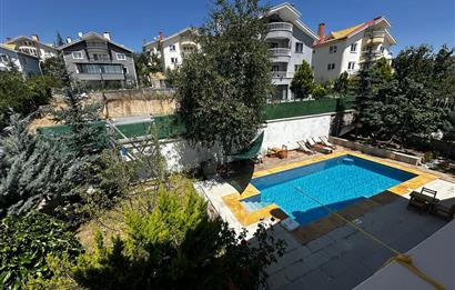 ALACAATLIDA MUHTEŞEM HAVUZLU TAM MÜSTAKİL 5+2 SATILIK VİLLA