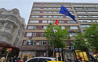 ŞİŞLİ HALASKARGAZİ CADDESİ ÜZERİNDE SATILIK ÇİFT CEPHE 4+1 DAİRE
