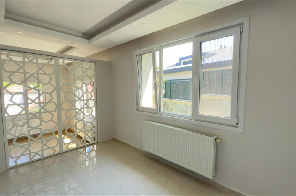 Bizim Vadi Sitesi'nde Şömineli, Teraslı 5+2 Kiralık Villa