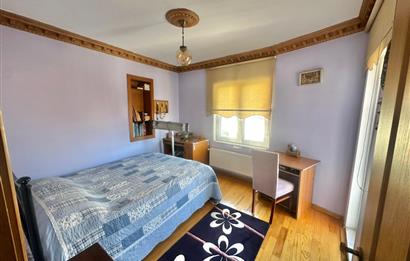 Sarıyer'de Deniz Manzaralı Satılık 4 Katlı Müstakil Ev Eşyalı