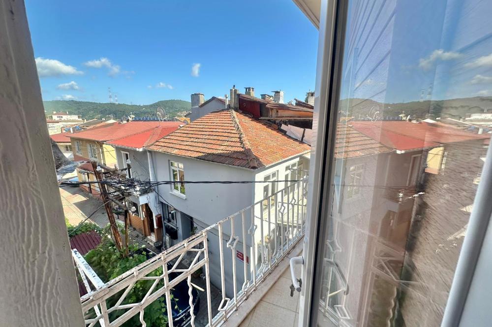 Sarıyer'de Deniz Manzaralı Satılık 4 Katlı Müstakil Ev Eşyalı