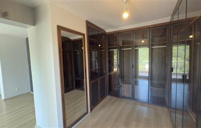 Bizim Vadi Sitesi'nde Şömineli, Teraslı 5+2 Kiralık Villa