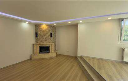 Bizim Vadi Sitesi'nde Şömineli, Teraslı 5+2 Kiralık Villa
