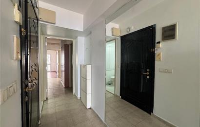 Karşıyaka'nın Kalbinde Full Deniz Manzaralı 3+1 Satılık Daire 