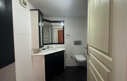 Karşıyaka'nın Kalbinde Full Deniz Manzaralı 3+1 Satılık Daire 