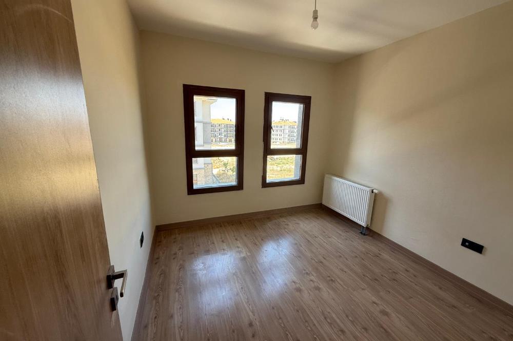 ZAFER MAHALLESİNDE 2+1 YENİ TESLİM EDİLMİŞ TOKİ DAİRESİ