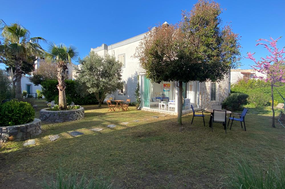 Bodrum Gümüşlük merkez satılık müstakil bahçeli dubleks villa