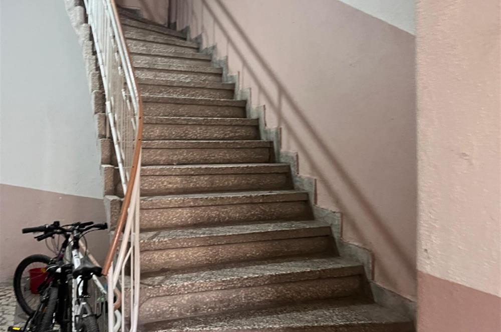 ÇAY MAHALLESİ'NDE İÇİ YENİLENMİŞ 2+1 SATILIK DAİRE