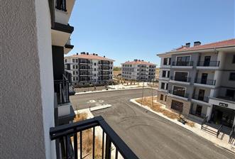 ZAFER MAHALLESİNDE 2+1 YENİ TESLİM EDİLMİŞ TOKİ DAİRESİ
