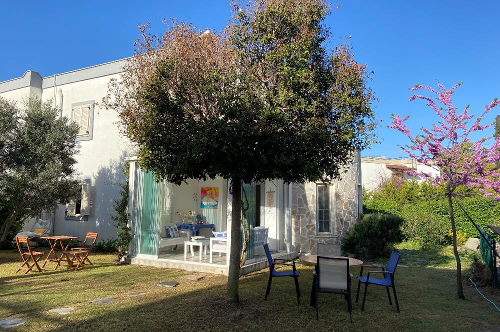 Bodrum Gümüşlük merkez satılık müstakil bahçeli dubleks villa
