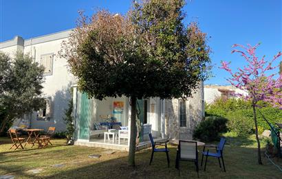 Bodrum Gümüşlük merkez satılık müstakil bahçeli dubleks villa