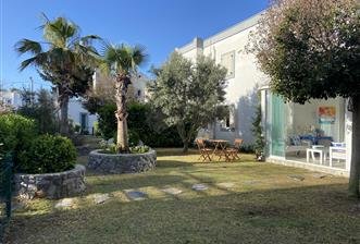 Bodrum Gümüşlük merkez satılık müstakil bahçeli dubleks villa