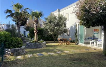 Bodrum Gümüşlük merkez satılık müstakil bahçeli dubleks villa