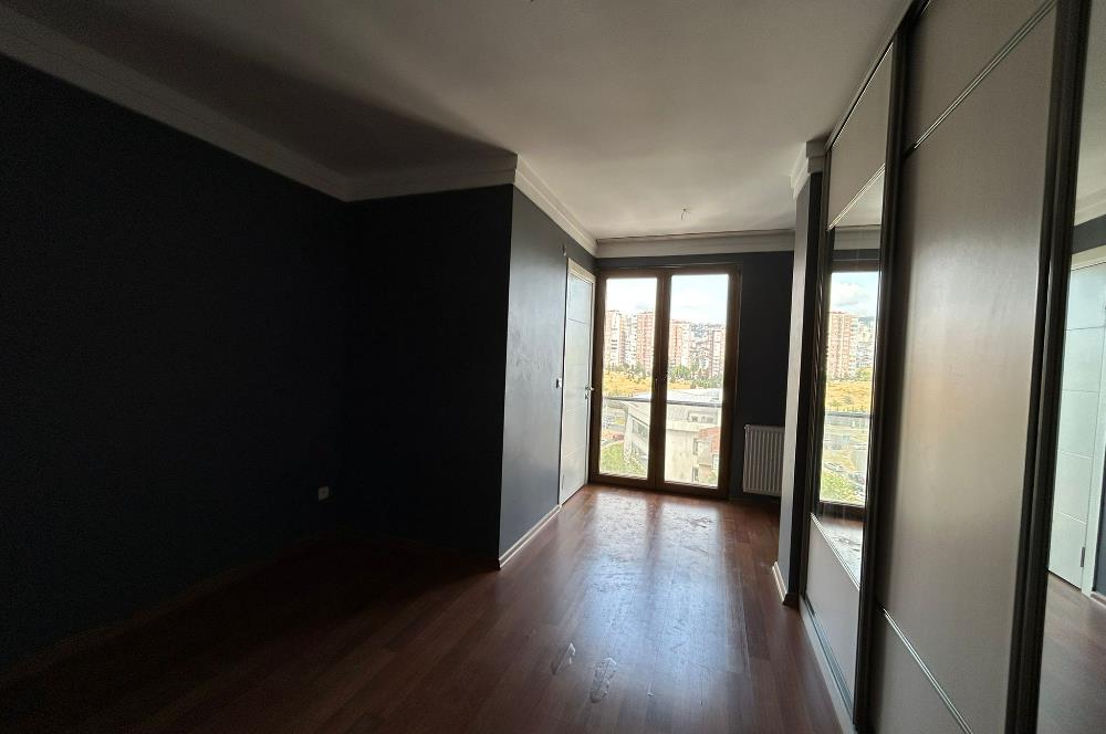 AYDINEVLER MAVİEVLERDE MÜKEMMEL KONUMDA 3+1 KİRALIK KÖŞE DAİRE