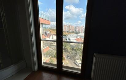 AYDINEVLER MAVİEVLERDE MÜKEMMEL KONUMDA 3+1 KİRALIK KÖŞE DAİRE