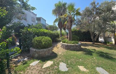 Bodrum Gümüşlük merkez satılık müstakil bahçeli dubleks villa