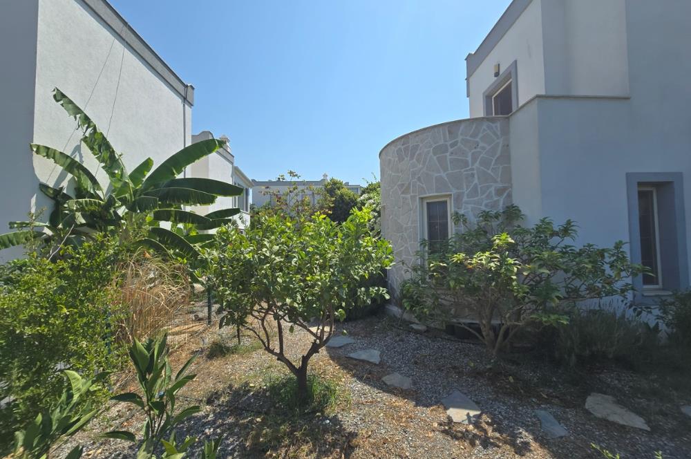 Bodrum Gümüşlük merkez satılık müstakil bahçeli dubleks villa