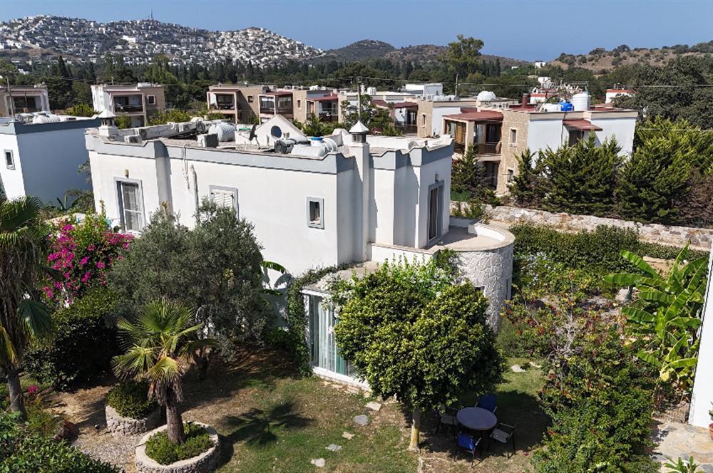 Bodrum Gümüşlük merkez satılık müstakil bahçeli dubleks villa
