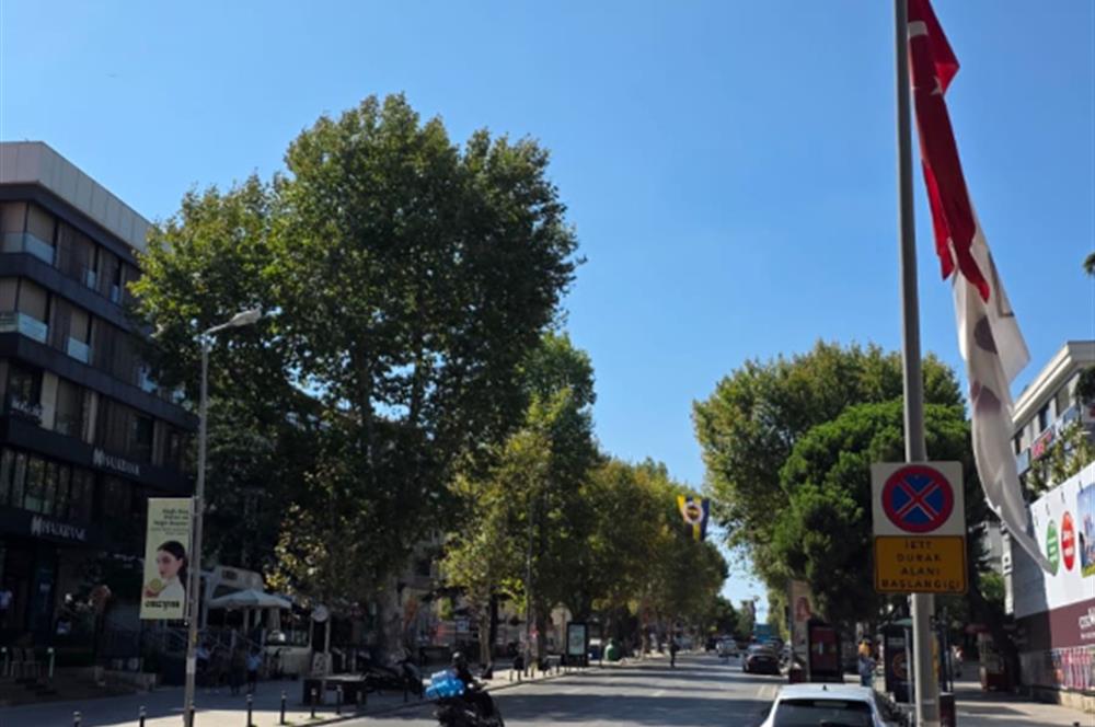 CADDEBOSTAN BAĞDAT CADDESİ ÜZERİ DEVREN KİRALIK ECZANE