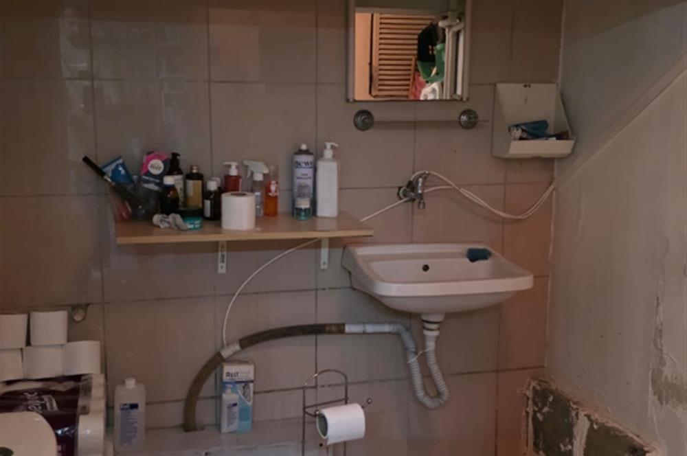 CADDEBOSTAN BAĞDAT CADDESİ ÜZERİ DEVREN KİRALIK ECZANE