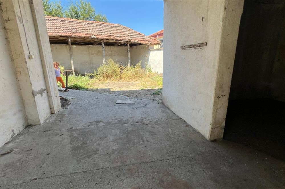 C21 BAL'DAN YENİKÖY MAH. SATILIK MÜSTAKİL EV
