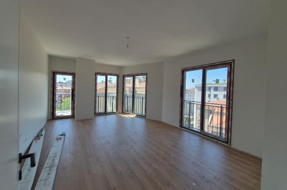 KOZYATAĞIN'DA SIFIR 84m2 net BALKONLU DAİRE