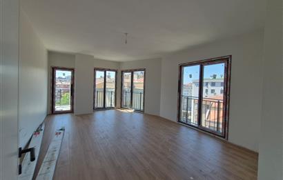 KOZYATAĞIN'DA SIFIR 84m2 net BALKONLU DAİRE