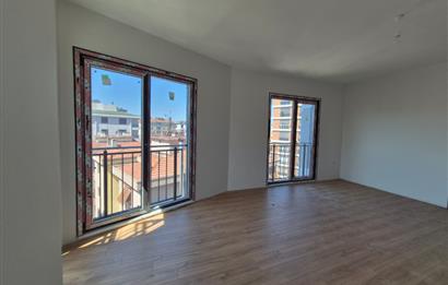 KOZYATAĞIN'DA SIFIR 84m2 net BALKONLU DAİRE