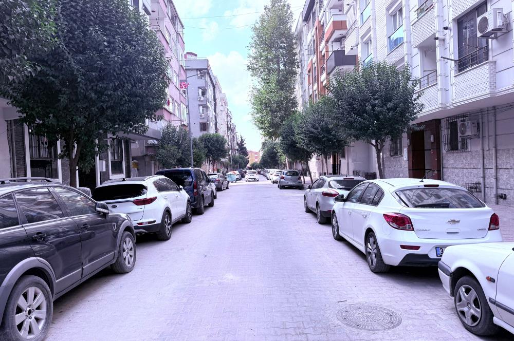 ANA CADDE YAKINI MERKEZİ LOKASYONDA ÇOK TEMİZ-YENİ-GENİŞ 2+1