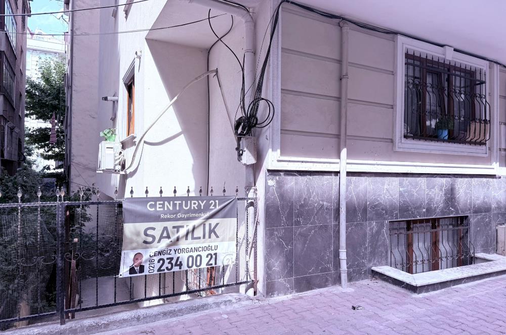 ANA CADDE YAKINI MERKEZİ LOKASYONDA ÇOK TEMİZ-YENİ-GENİŞ 2+1