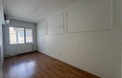Karşıyaka'nın Kalbinde Full Deniz Manzaralı 3+1 Satılık Daire 