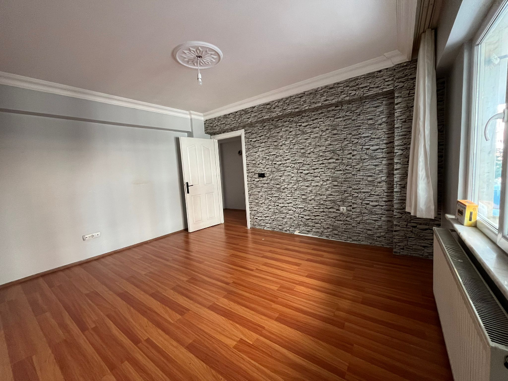 Eyüp Güzeltepe Merkez Kiralık 2+1 Daire