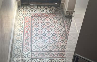 İSTİKLAL CADDESİ PARALELİNDE MEYDANA ÇOK YAKIN SATILIK OFİS