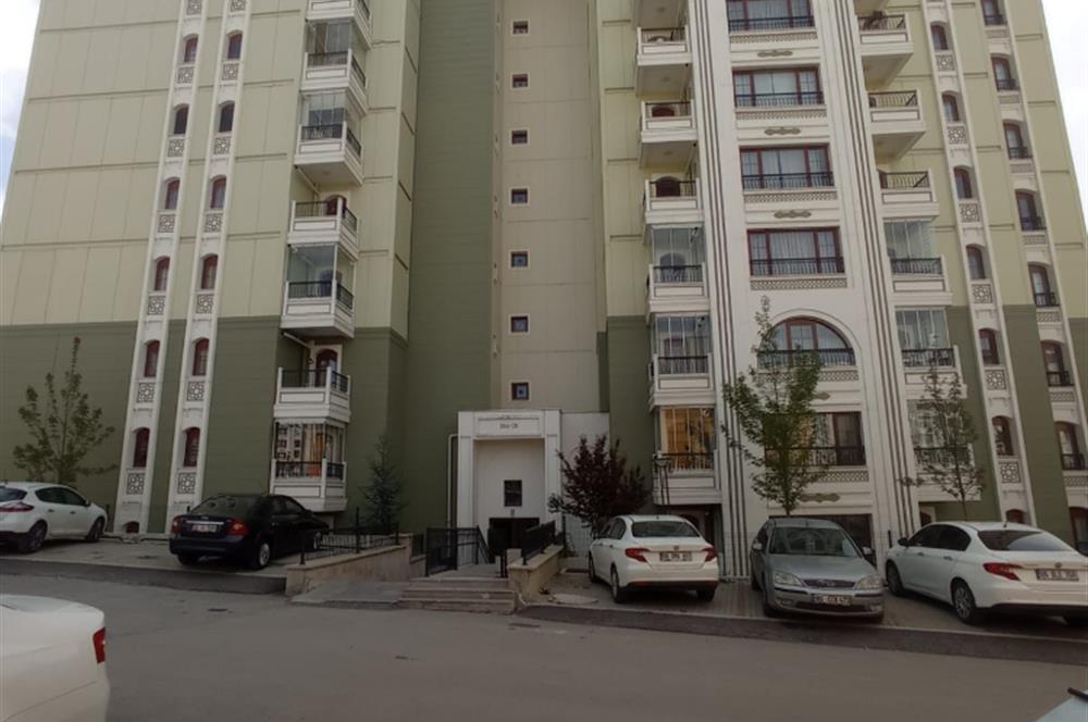 KUZEYKENT 809 ETAP ÜNLÜLER AKADEMİ YANI 4.KAT KİRALIK DAİRE 3+1