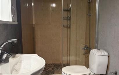 İSTİKLAL CADDESİ PARALELİNDE MEYDANA ÇOK YAKIN SATILIK OFİS