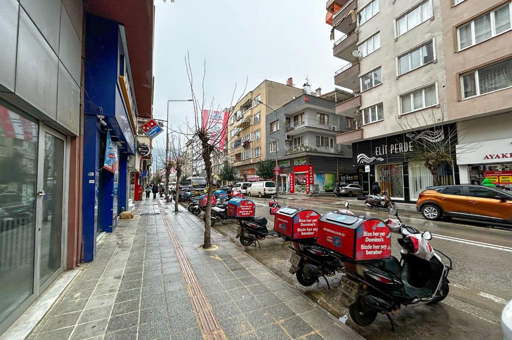 C21 Cius; Cadde Üzerinde Deniz Manzaralı Satılık Arakat Daire