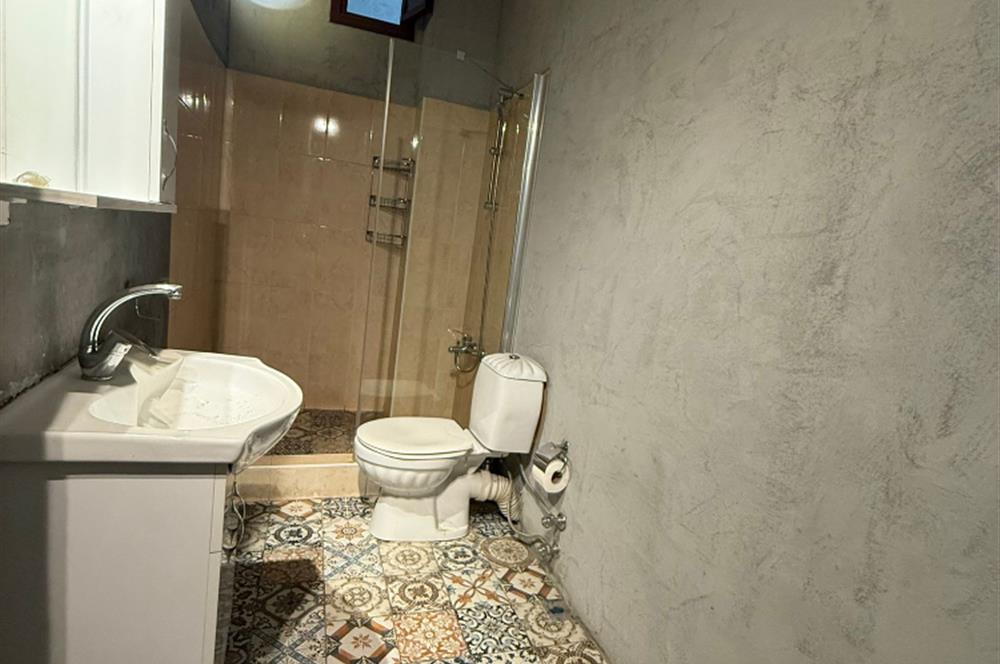 İSTİKLAL CADDESİ PARALELİNDE MEYDANA ÇOK YAKIN SATILIK OFİS