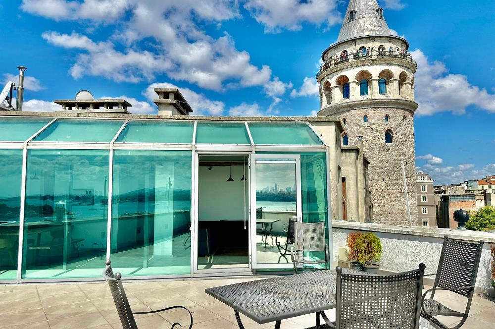 GALATA'NIN EN GÜZEL SOKAĞINDA TERASLI MANZARALI SATILIK DAİRE