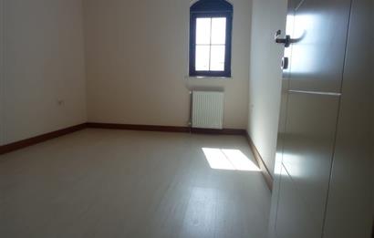 KUZEYKENT 809 ETAP ÜNLÜLER AKADEMİ YANI 4.KAT KİRALIK DAİRE 3+1
