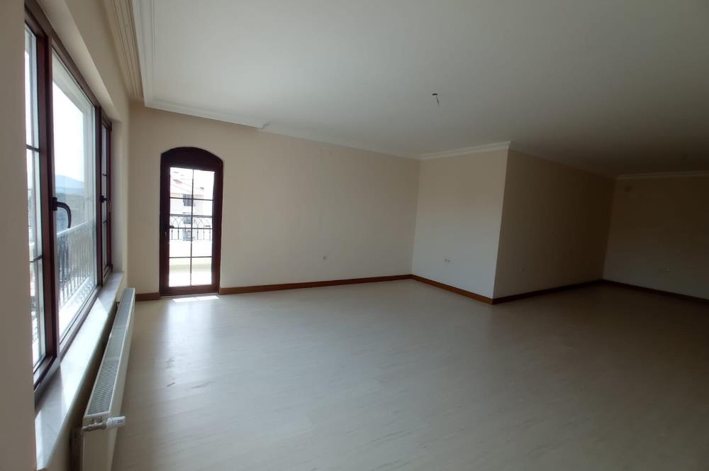 KUZEYKENT 809 ETAP ÜNLÜLER AKADEMİ YANI 4.KAT KİRALIK DAİRE 3+1