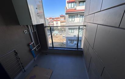 Century 21 Net'ten Kınıklı'da Sıfır Eşyalı Kiralık 1+1 Apart